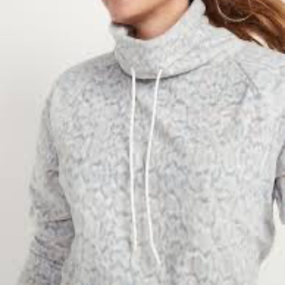 Old Navy Active Cropped Microfleece Aminal Print Funnel Neck Pullover Sweatshirt - Picture 9 of 10